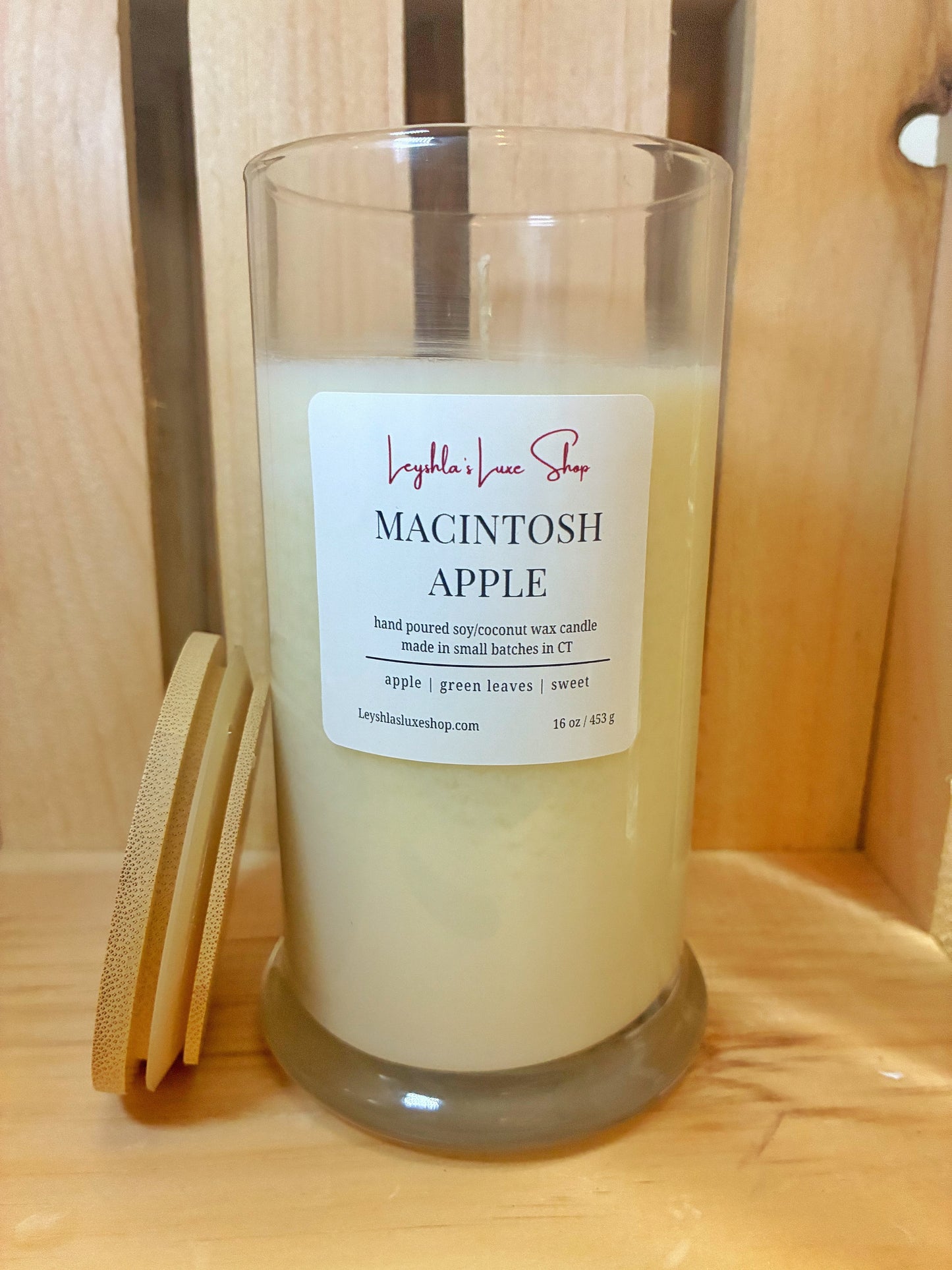 MACINTOSH APPLE 16 OZ. CANDLE