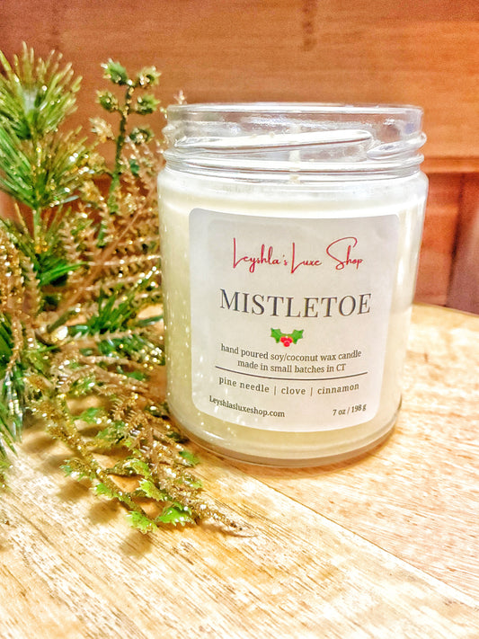 MISTLETOE 7 OZ. CANDLE