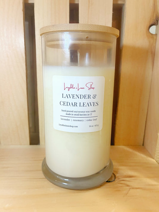 LAVENDER + CEDAR LEAVES 16 OZ. CANDLE