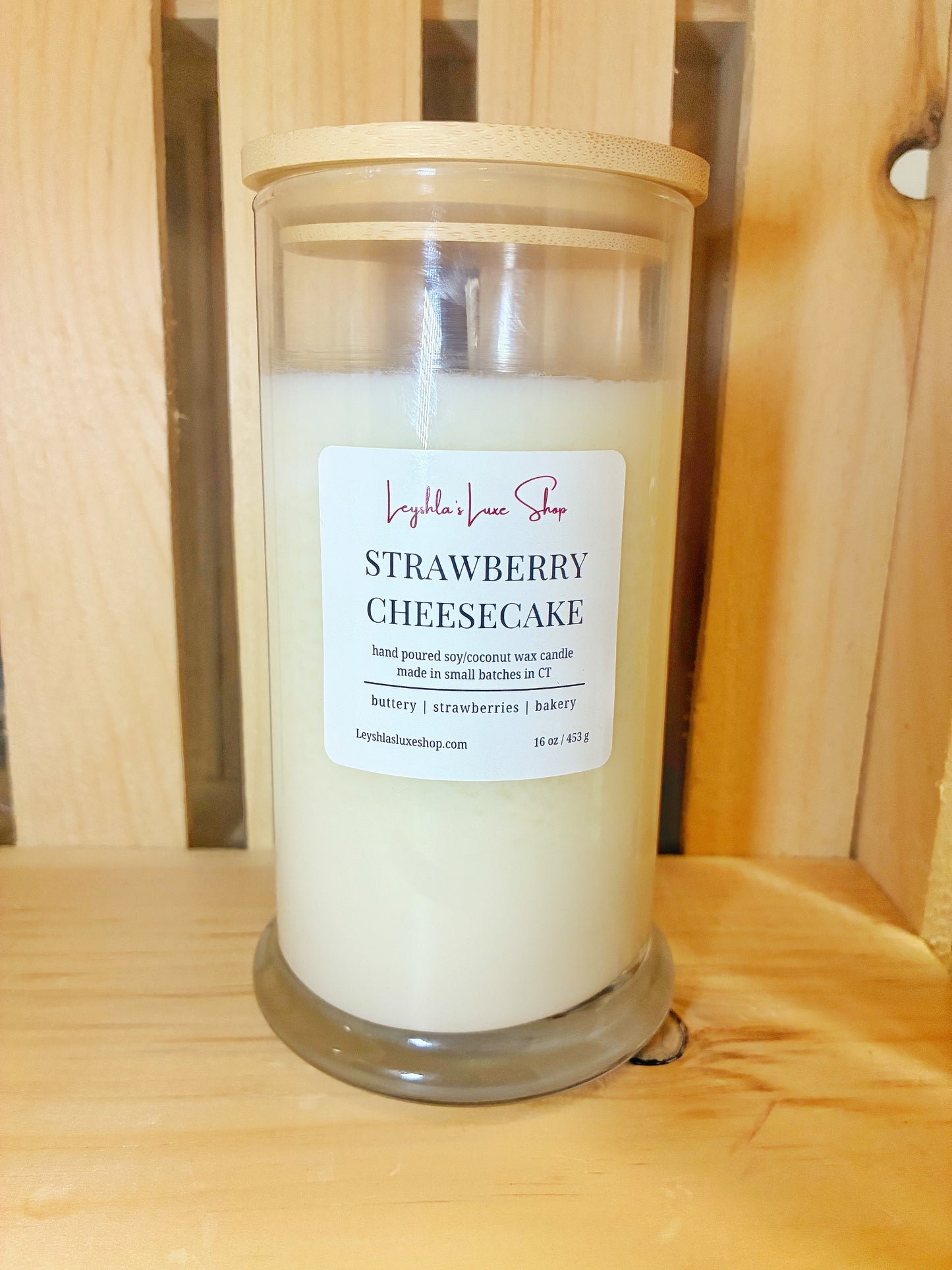 STRAWBERRY CHEESECAKE 16 OZ. CANDLE