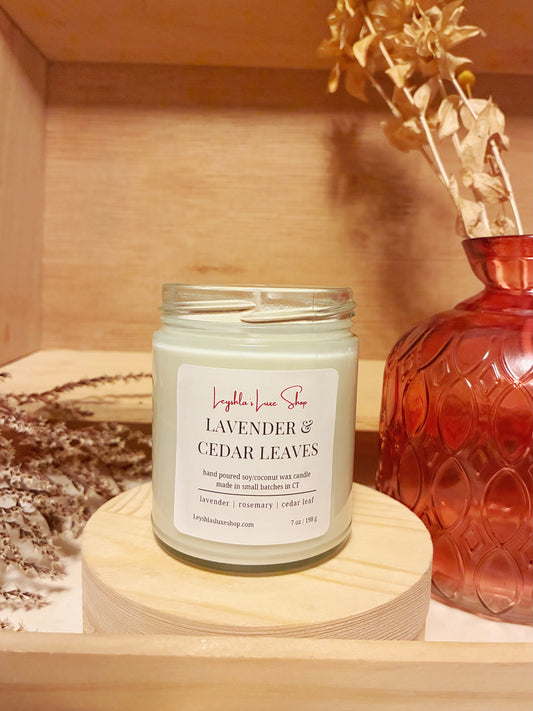 LAVENDER + CEDAR LEAVES 7 OZ. CANDLE